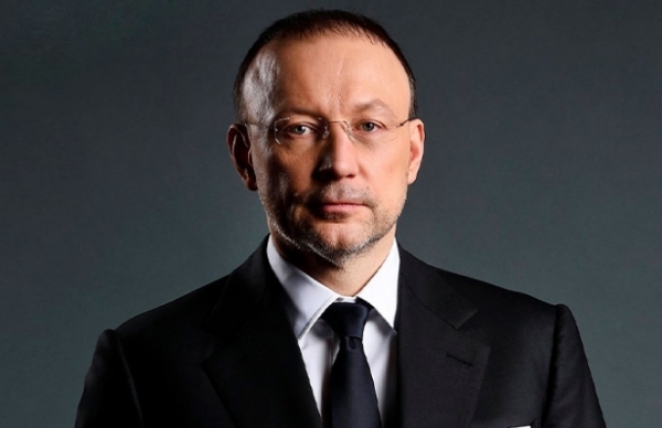 У Давида Алтушкина нет собственного гаража: его автомобили записаны на Игоря Алтушкина
