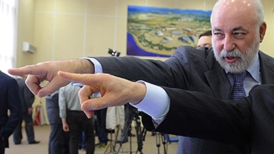 "Вексельберг послал ночью в мой дом бандитов"